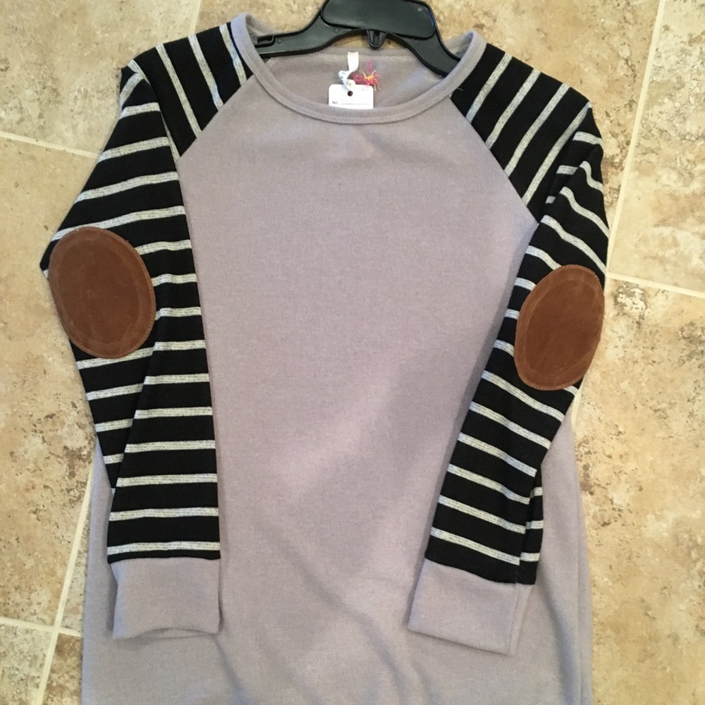Light weight sweater